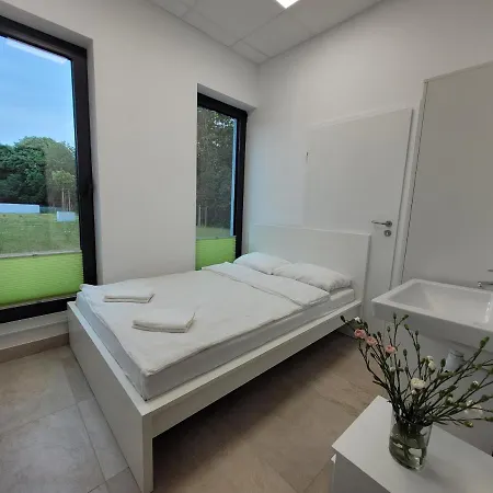 Apartmanhotel Aquamarina Prima - Pokoje Na Parterze *