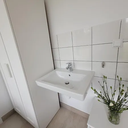 Hotel apartamentowy Aquamarina Prima Budżetowe Pokoje Na Parterze Przy Samej Plaży